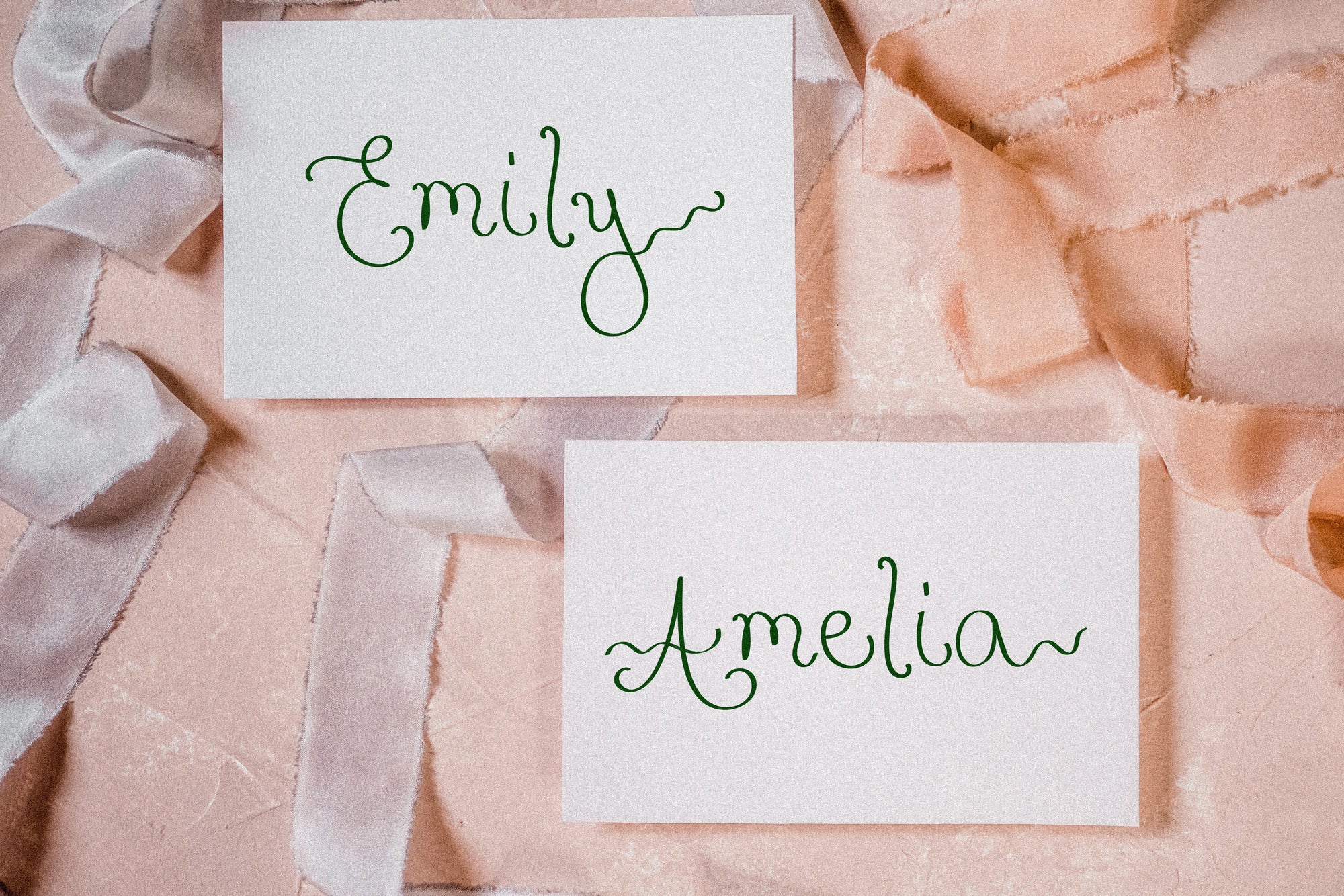 Delicate Ribbons // Quirky Script Font